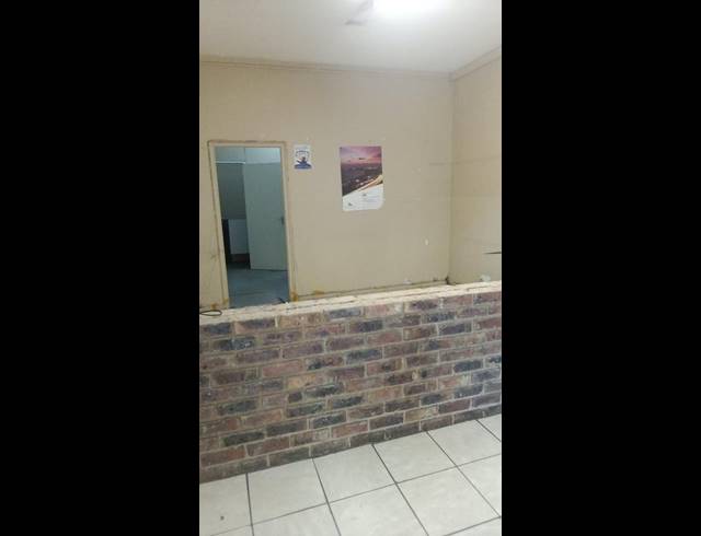 BUSINESS PROPERTY TO RENT IN KENSINGTON